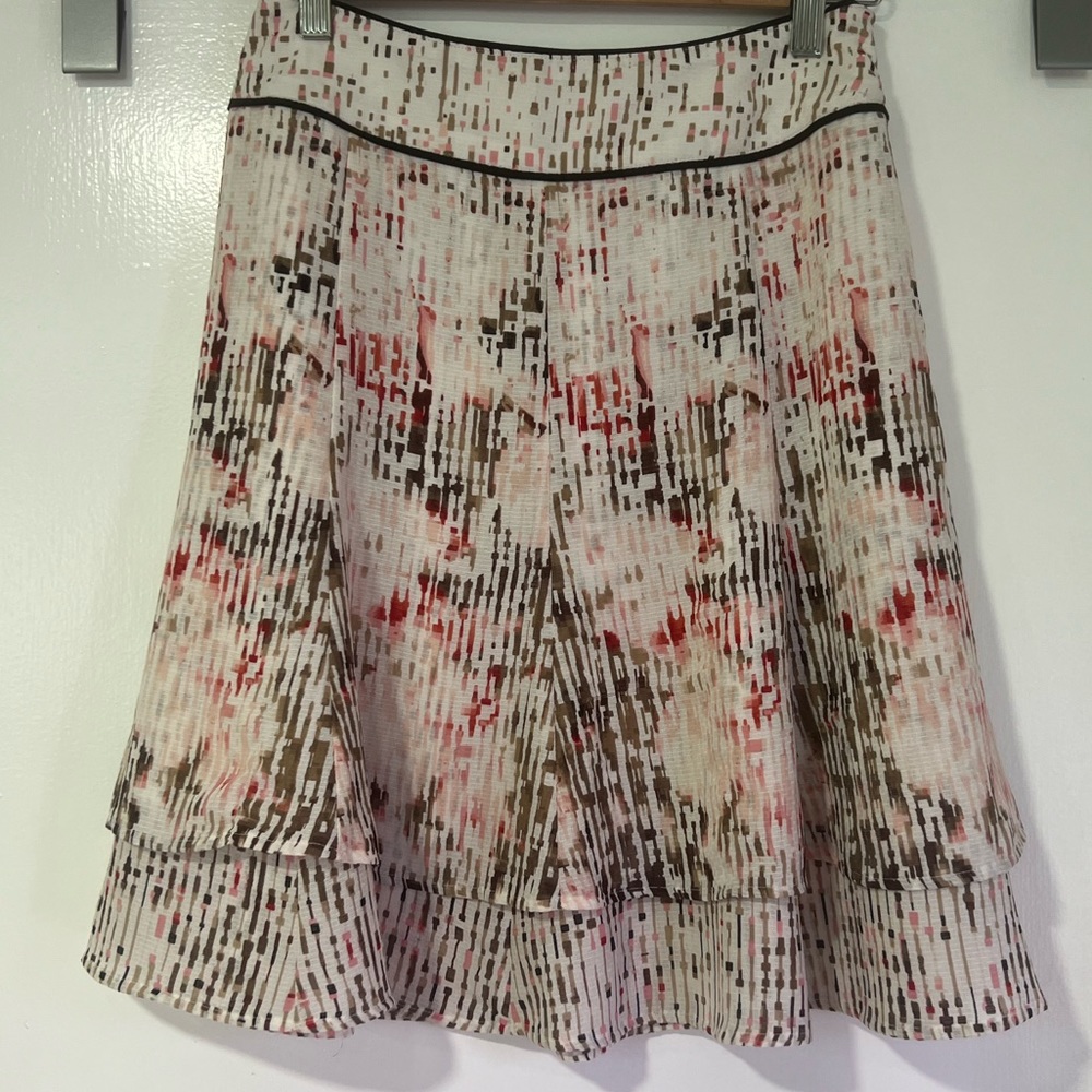 White House Black Market Career Casual Printer Multicolor Soft Skirt Sz 0 NWT